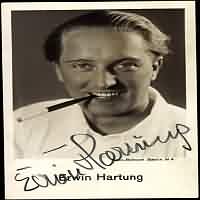 Eine Seefahrt, die ist lustig ----- Erwin Hartung ----- 
Erwin Hartung war in den 30iger Jahren einer der bekanntesten Refrainsnger auf deutschen Schallplatten.<br>
Eins dieser Lieder ist das Volks- bzw. Seemannslied "Eine Seefahrt, die ist lustig" aus dem Jahr 1935.<br>
Andere Lieder wo Erwin Hartung als Snger bzw. Refrainsnger aktiv war waren z.B.
"Eine Muh, eine Mh", "Auf der Reeperbahn nachts um halb eins" und "Der Theodor im Fussballtor".<br>
Erwin Hartung hat frher schon, was zu dieser Zeit eher selten war, unter verschiedenen Pseudos wie Hans Horsten und Ernst Harten gesungen.
