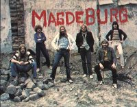 Was wird morgen sein ----- Magdeburg ----- 
Magdeburg war der Name einer ehemaligen DDR-Rockband die sich nach Ihrer Herkunft benannt hatten.<br>
Die Regierung der ehemaligen DDR hatte der Band im Jahr 1981 die Lizenz entzogen, was nut einem Auftrittsverbot vergleichbar ist.<br>
2 der Bandmitglieder wurden auch politisch inhaftiert.
Magdeburg hatte einige Hits in der DDR-Jahreshitparade, "Was wird morgen sein" aus dem Jahr 1979 war einer dieser Hits.<br>
Weitere Titel von Magdeburg waren
"Wenn ich zwei Leben htt" ,
"Verkehrte Welt" und
"Vorsicht Glas" !<br>
Die Band hat sich 1992 wieder vereint udn tritt aus dem Jahr 2000 unter dem alten Bandnamen "Klosterbrder" auf !<br>
